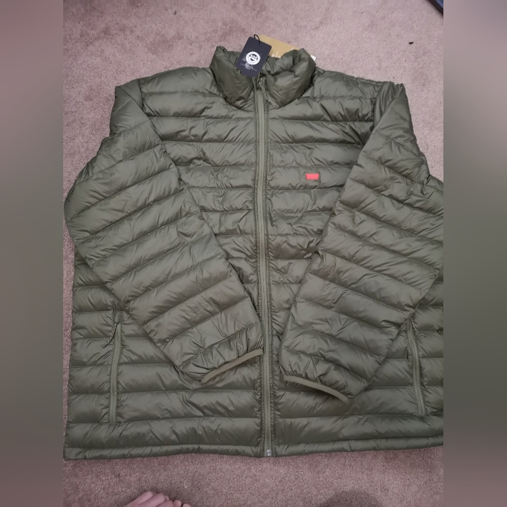 NWT Levis Puffer Jacket